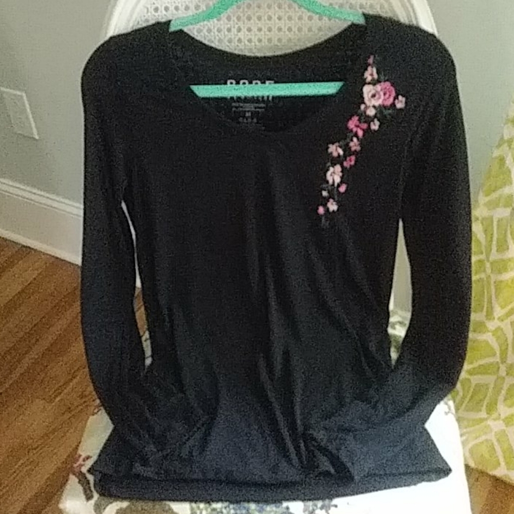 Long sleeve embroidered tee Medium